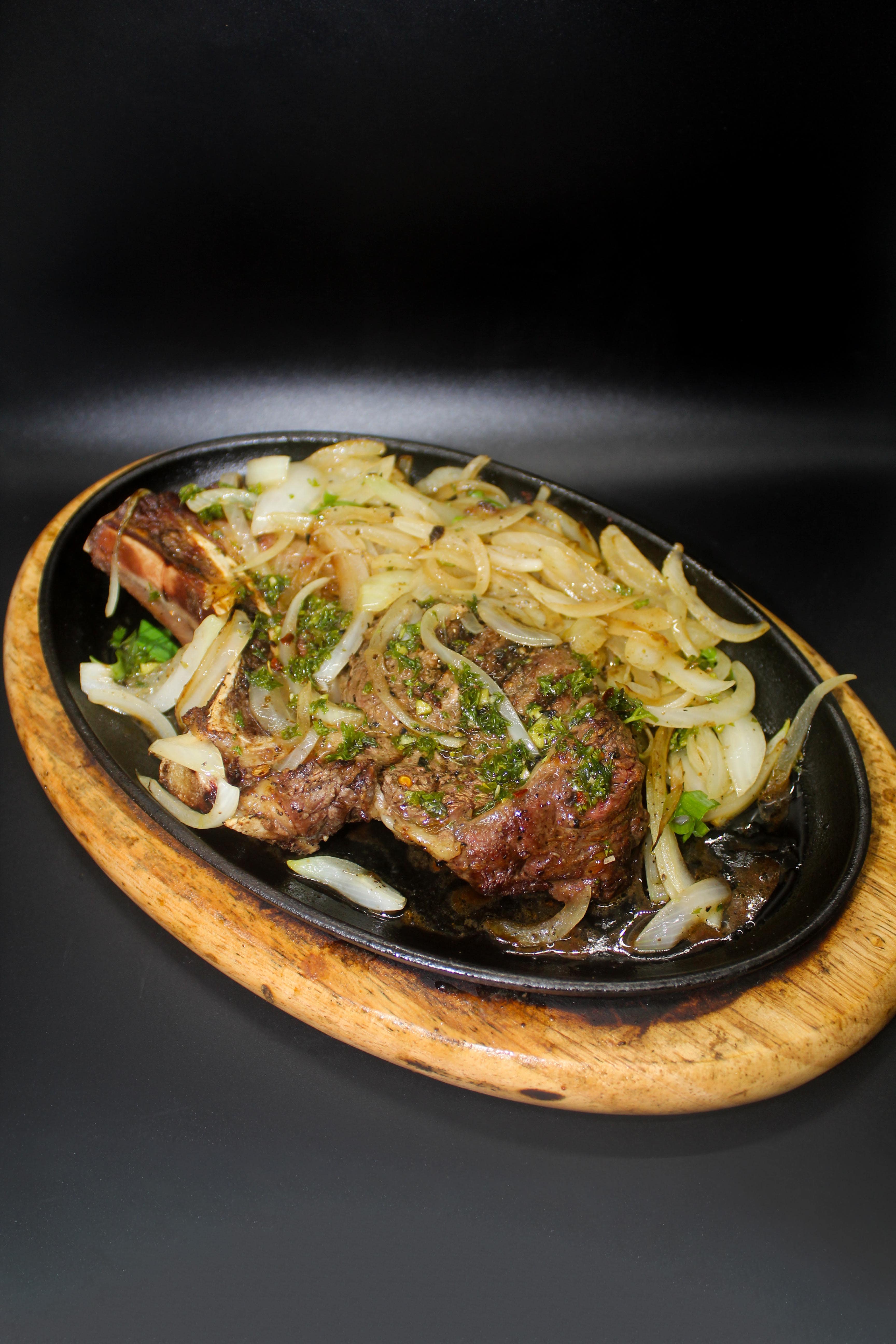 BISTEC CON HUESO