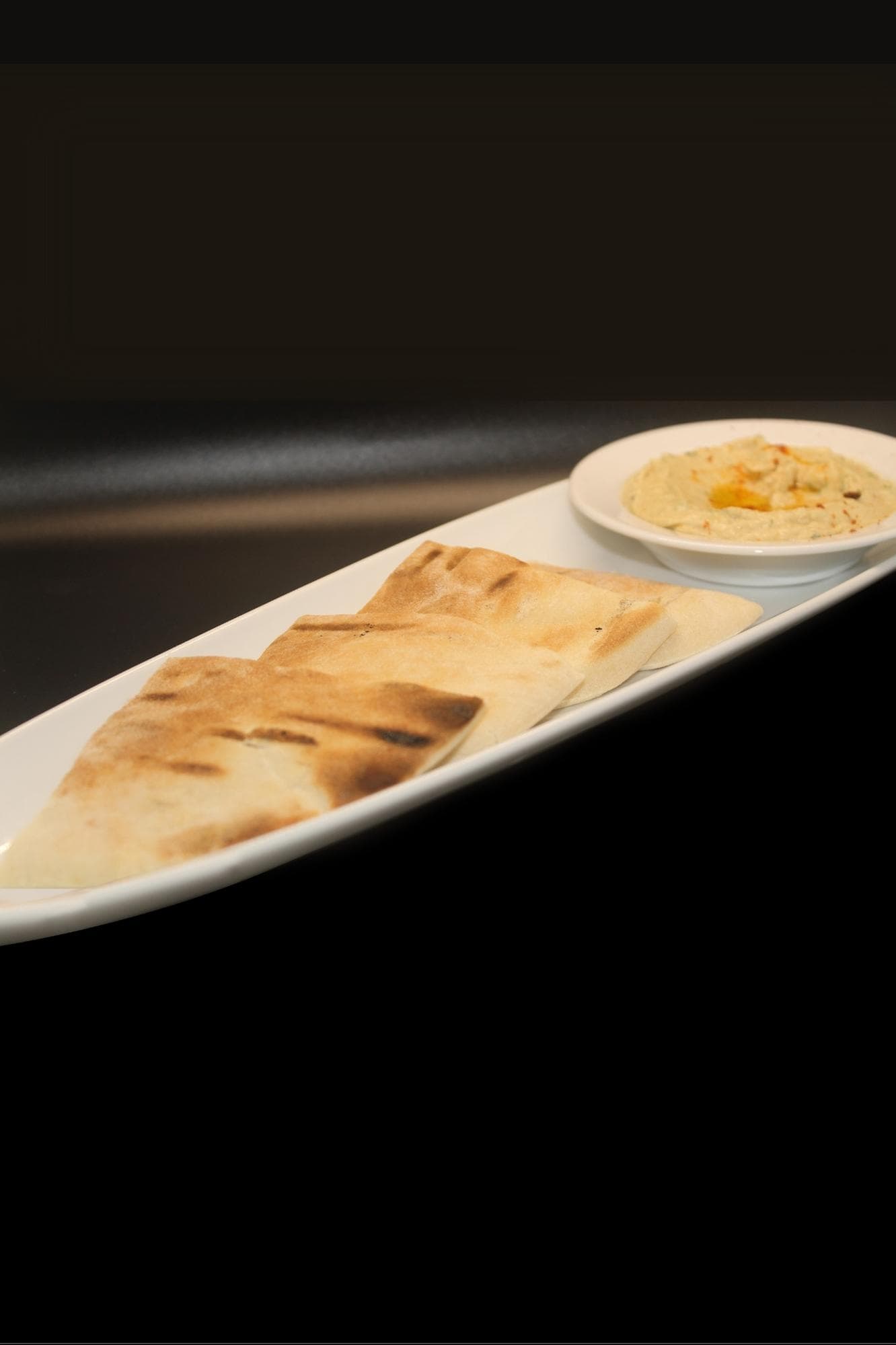 HUMUS CON PAN PITA